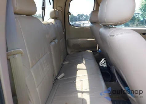 2000 Toyota Tundra Ltd V8 из США, поврежденный, VIN 5TBBT4819YS073812